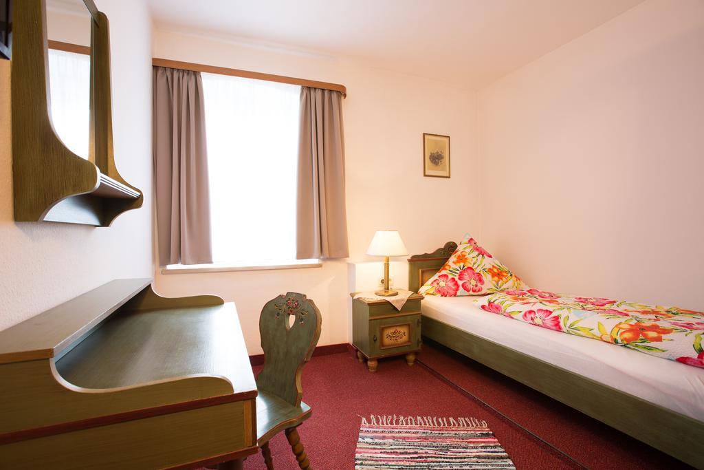 Gasthof Zum Lamm Hotel Garmisch-Partenkirchen Habitación foto